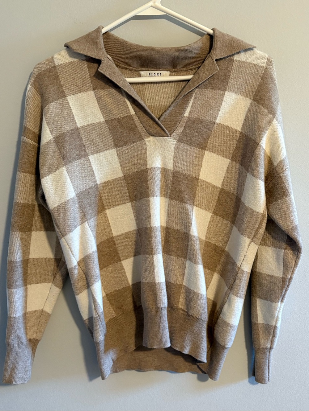 Women’s sweater